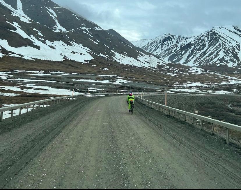 De Goiás para o mundo: brasileiro bate recorde mundial e atravessa as Américas de bicicleta