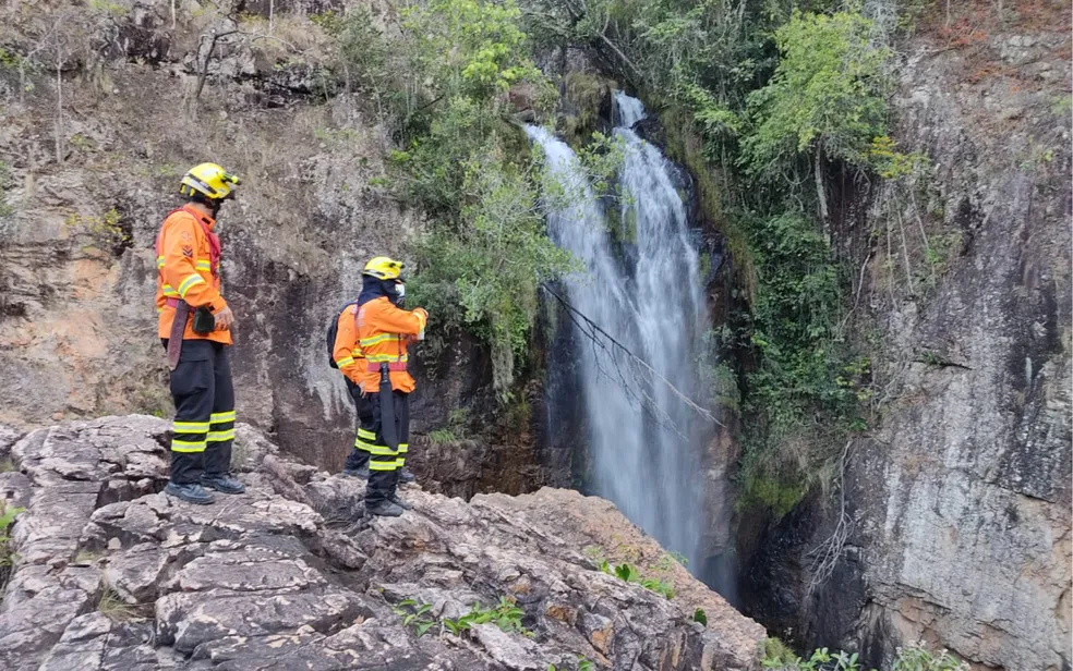 Turista morre após afundar em poço de cachoeira na Chapada dos Veadeiros