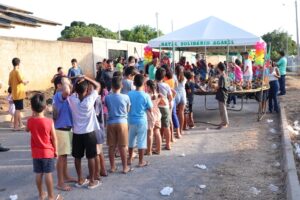 Natal Solidário leva brinquedos e diversão para crianças em Buritinópolis-GO