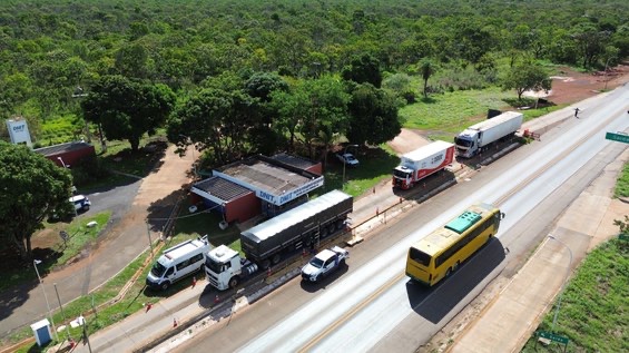 DNIT atua para implantar posto de pesagem na BR-020, em Flores de Goiás