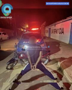 Motocicleta com registro de roubo é recuperada pela PM na GO-446, em Iaciara-GO