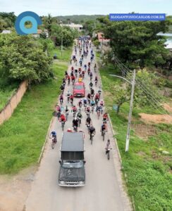 Passeio ciclístico é sucesso e reúne centenas de participantes em São Domingos-GO
