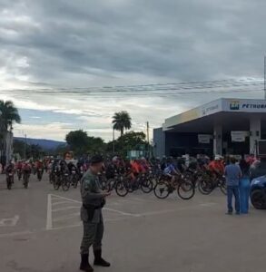 São Domingos-GO dá largada ao primeiro passeio ciclístico com dezenas de participantes