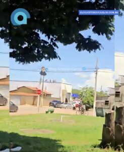 Homem sofre choque elétrico e é resgatado em maca do alto de prédio em Iaciara-GO