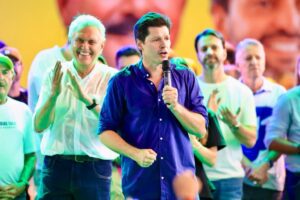 Em Luziânia, Daniel Vilela e Caiado destacam transformação do Entorno e relembram os anos de abandono