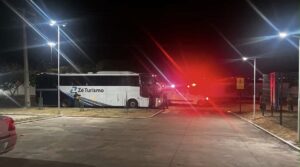Equipe da Saúde de Posse-GO presta socorro a passageira que passou mal em ônibus na BR-020