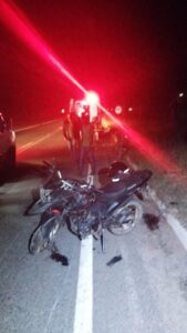 Duas pessoas ficam feridas em acidente entre motos na GO-108, em Posse-GO