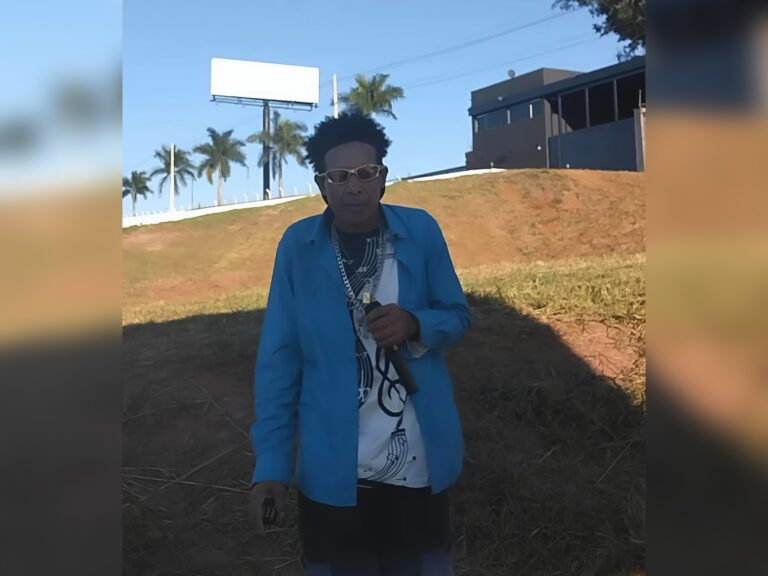 Cantor de Iaciara-GO vai à porta da casa de Gusttavo Lima para tentar conhecer o sertanejo: “Só achei poeira e vazio”