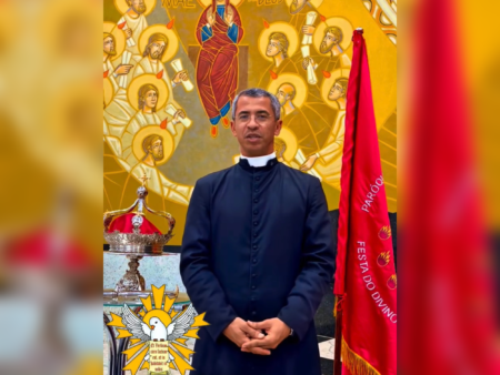 Padre Carlos Neves permanece à frente da Paróquia São João Batista, em Divinópolis de Goiás