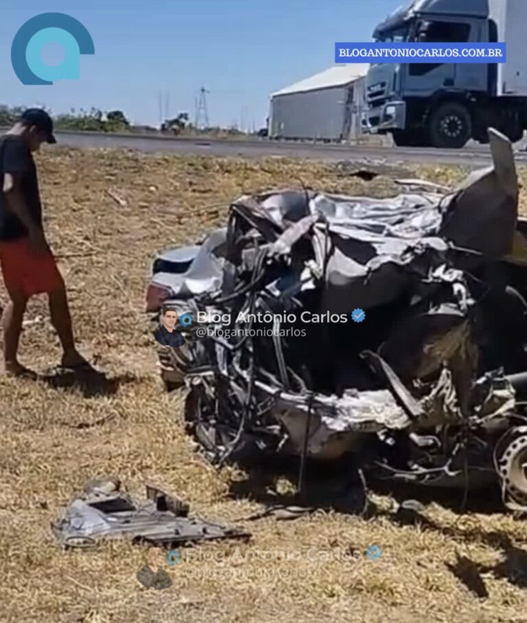 Distrito Rosário: Três pessoas morrem em colisão entre carro e carreta na BR-020