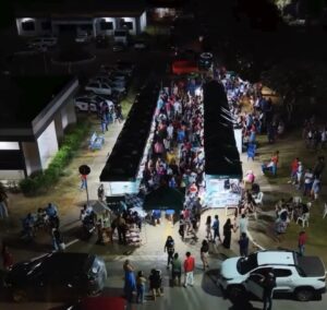 1ª Feirinha da Praça dos Poderes reúne comerciantes, artesãos e famílias em Buritinópolis-GO