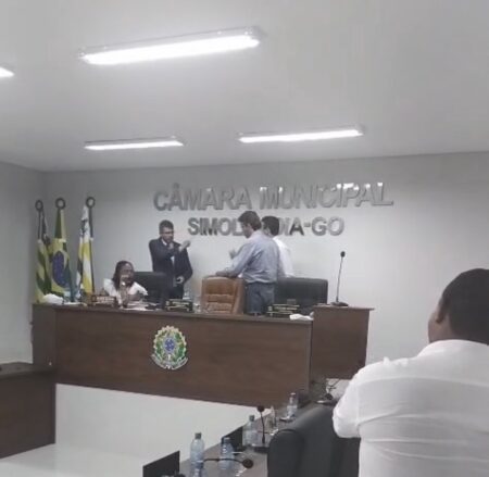 Reeleição de Júnior Jardim termina em discussão na Câmara de Simolândia-GO