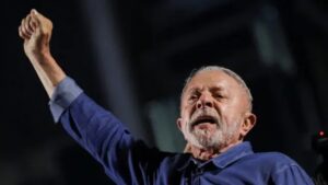 Lula é reeleito presidente do Brasil e conquista quarto mandato